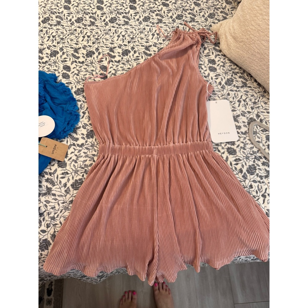 Heyson One Shoulder Plissé Romper Dusty Rose Pink Pleated Size Small NWT